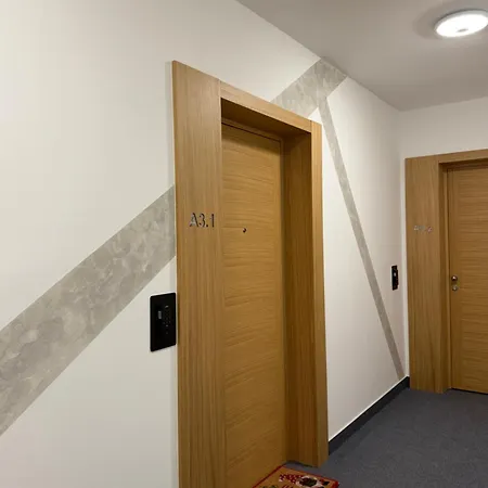Apartment Privatni A31 Vucko 4*